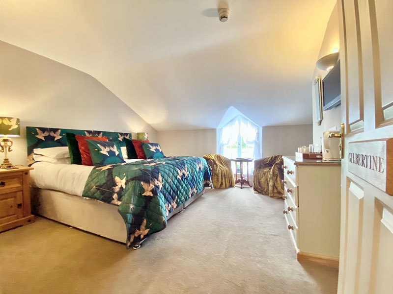 A clean, modern double en-suite letting bedroom.